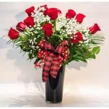 Load image into Gallery viewer, 12 Roses élégantes - Fleuriste Pour Vous Inc

