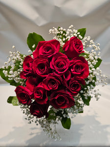 12 elegant roses